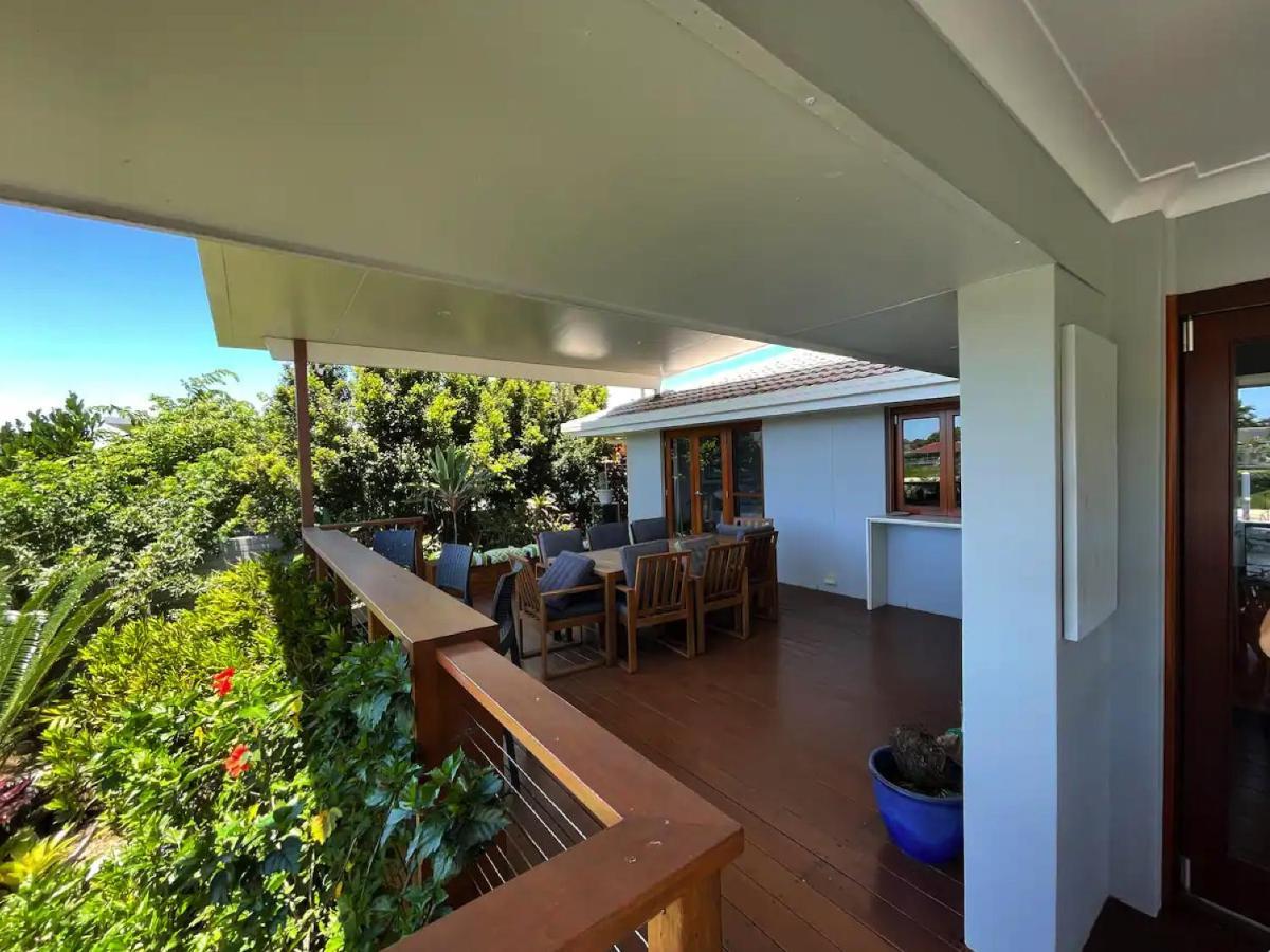 Broadbeach Bungalow - Heated Pool - Sleeps 7 골드코스트 외부 사진